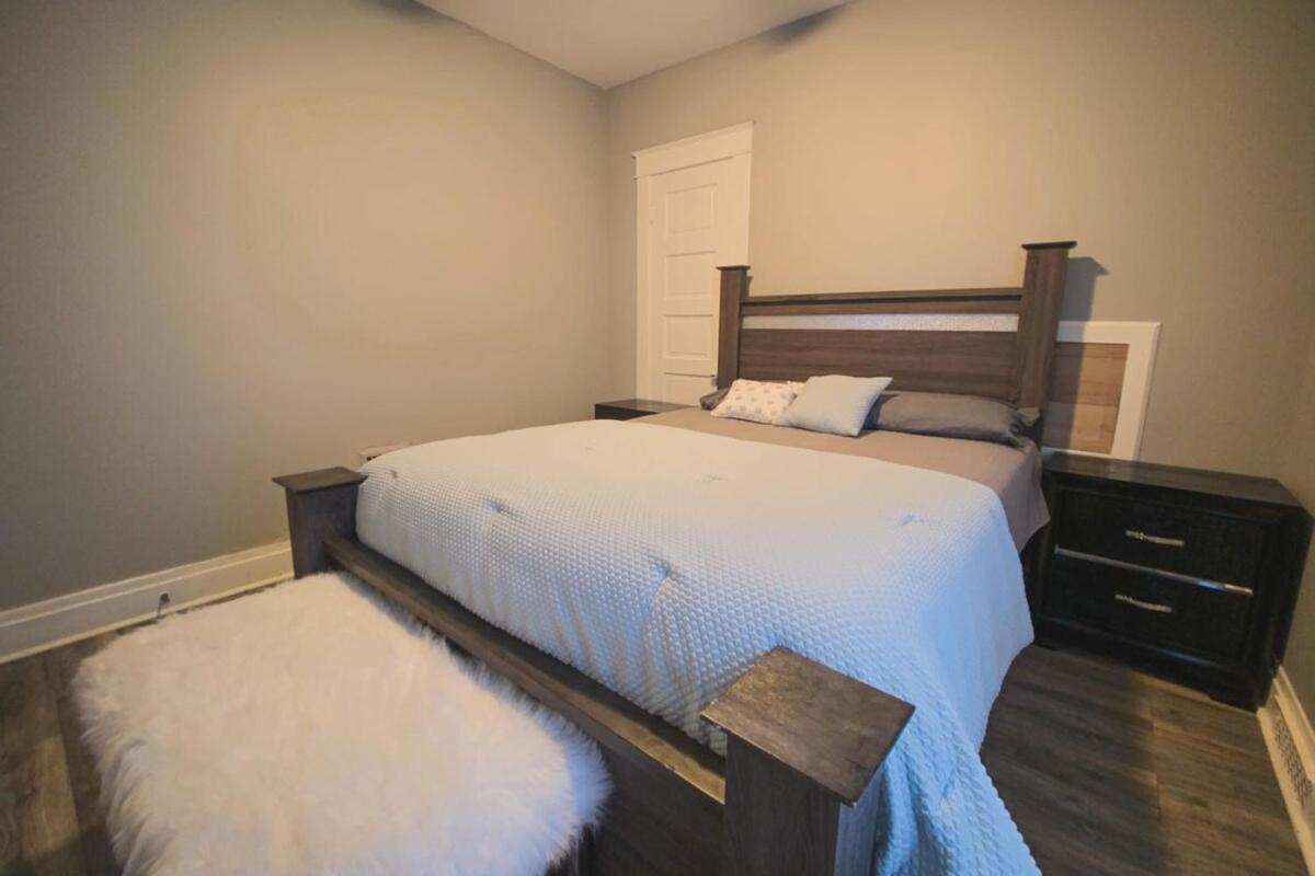 Large 6Br, 2 Bath In Niagara Falls Esterno foto