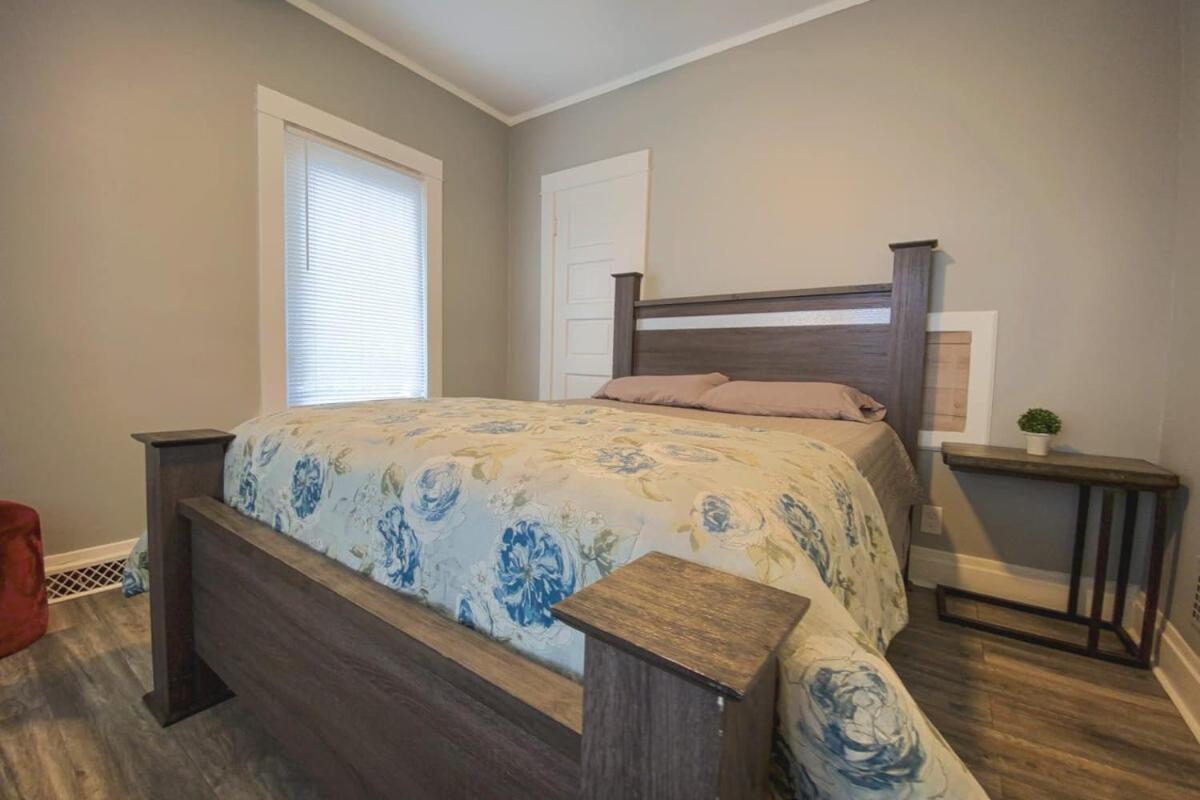 Large 6Br, 2 Bath In Niagara Falls Esterno foto